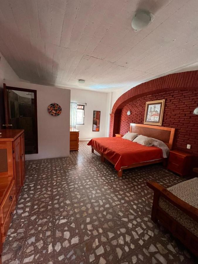 Hotel El Gran Toril Taxco de Alarcon Exterior foto